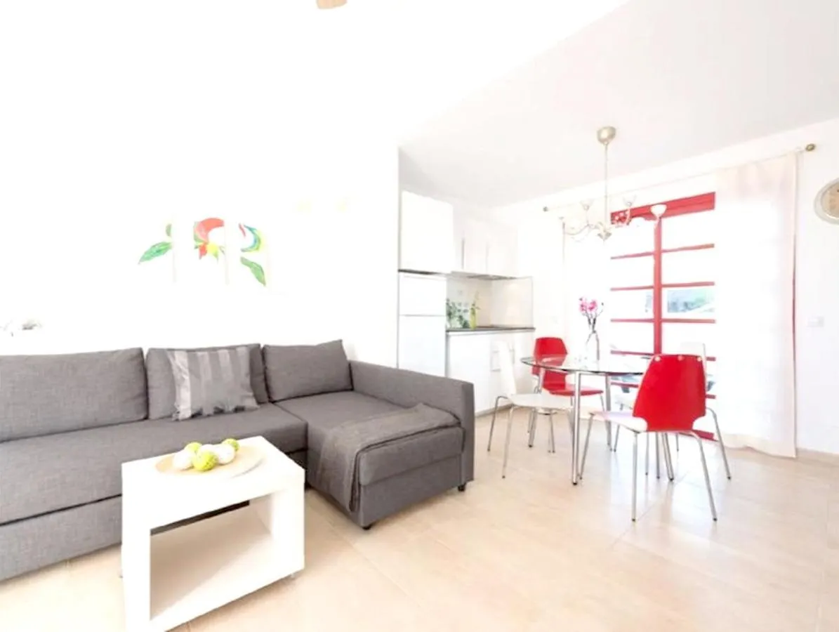 Charming Bungalow In Maspalomas With Shared Pool