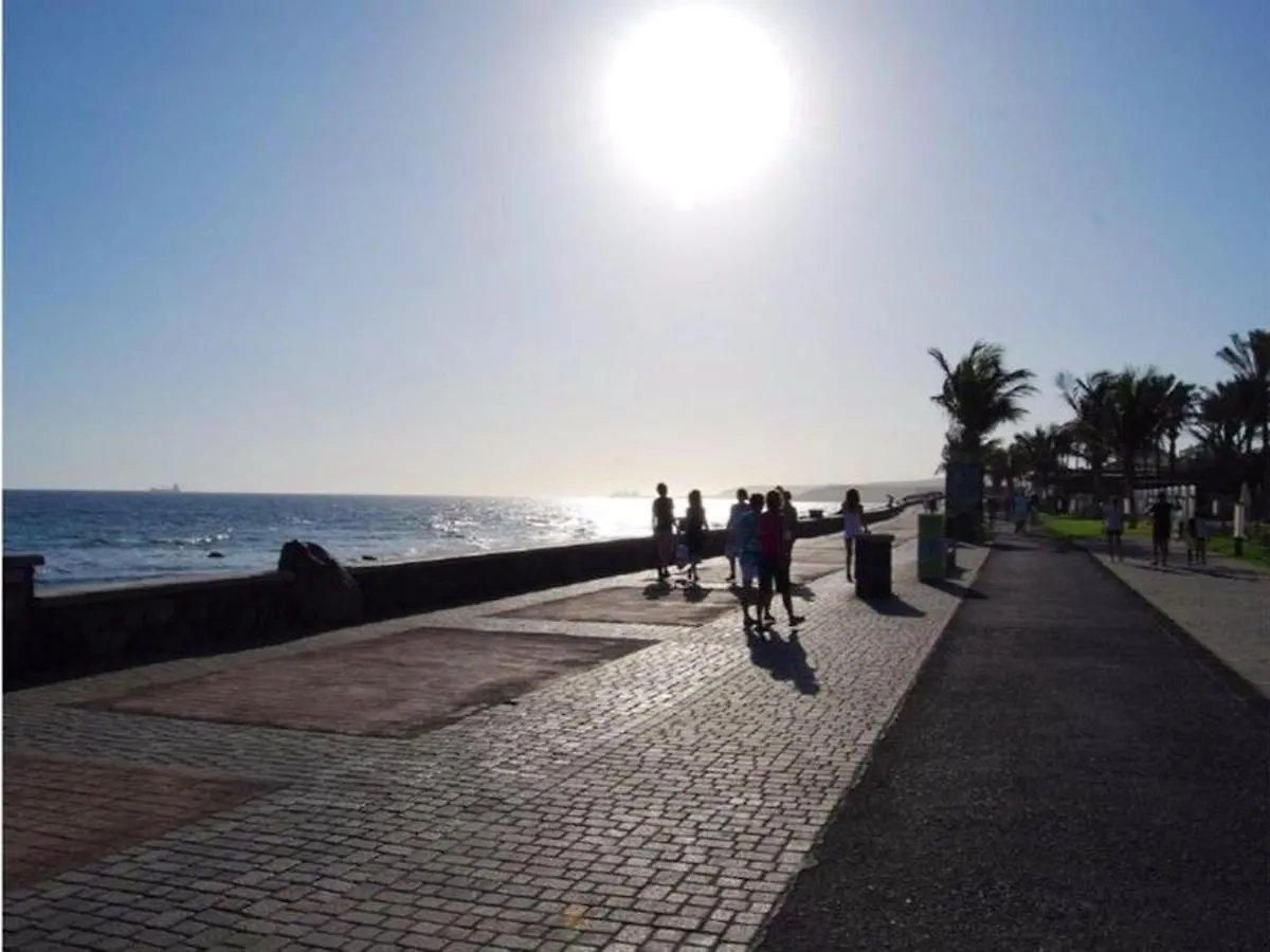 Apartment Charming Bungalow In Maspalomas With Shared Pool